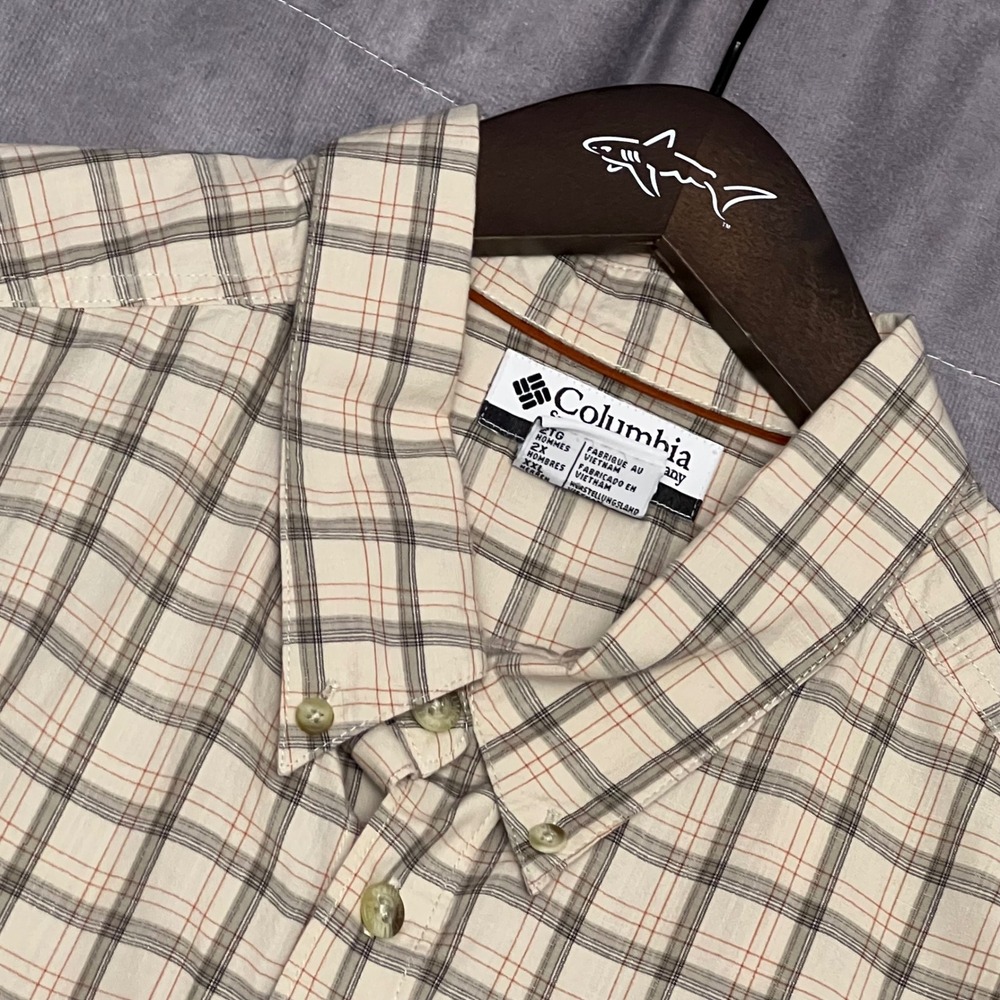 Columbia Button Down Shirt Mens XXL Tan Plaid Short Sleeve Excellent AM7269